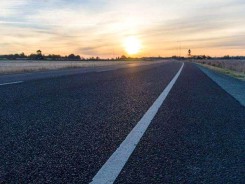 90号道路蜜桃视频APP色版网站